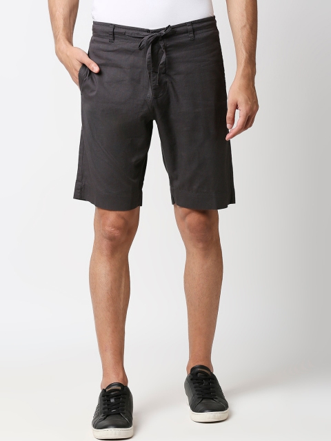 

Bewakoof Men Grey Mid-Rise Regular Shorts