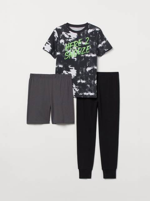 

H&M Boys Black & Grey 3-piece pyjama set