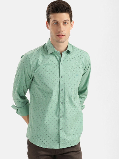 

V2 Value & Variety Men Green Slim Fit Printed Casual Shirt