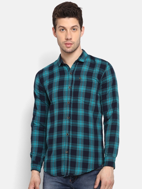 

V2 Value & Variety Men Green & Black Checked Casual Shirt