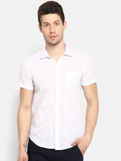 

V2 Value & Variety Men White Checked Casual Shirt