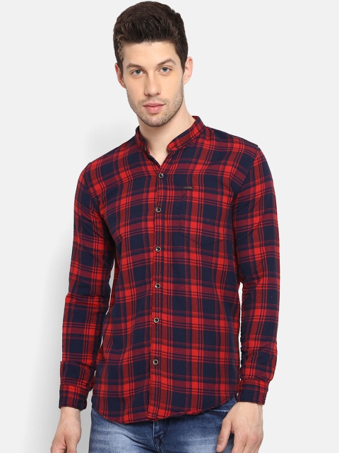 

V2 Value & Variety Men Red & Navy Blue Tartan Checked Casual Shirt