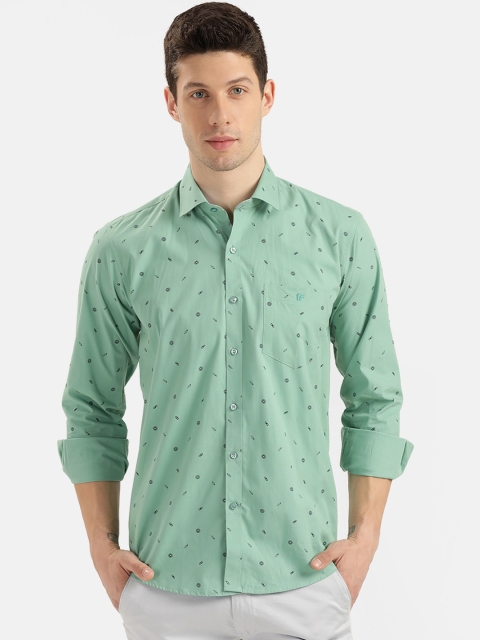 

V2 Value & Variety Men Green Slim Fit Printed Casual Shirt