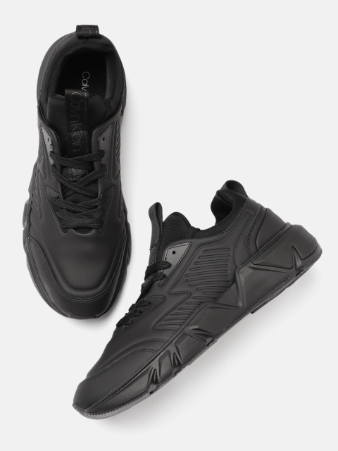 

Calvin Klein Men Black Textured LOW TOP LTH Leather Sneakers