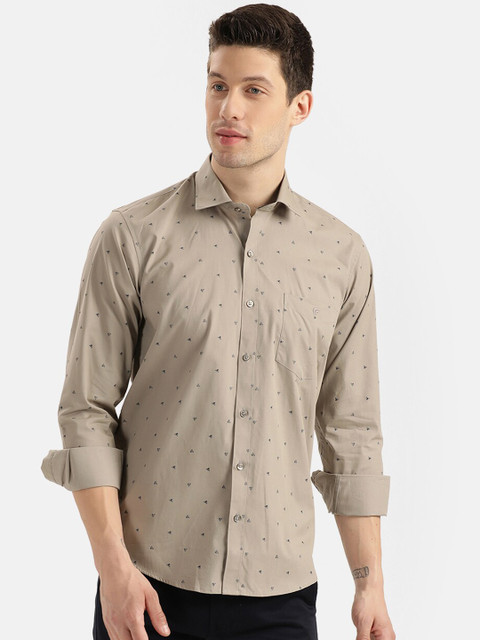 

V2 Value & Variety Men Khaki Slim Fit Printed Casual Shirt