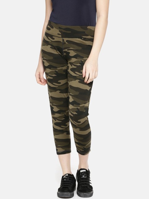 

GOLDSTROMS Women Green Printed Skinny Fit Capris