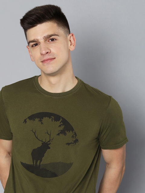 

Mast & Harbour Men Green & Black Printed Pure Cotton T-shirt