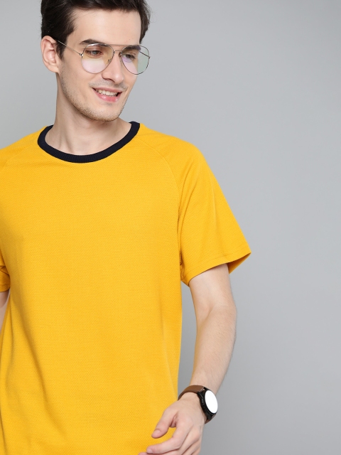 

Mast & Harbour Men Yellow Cotton T-shirt