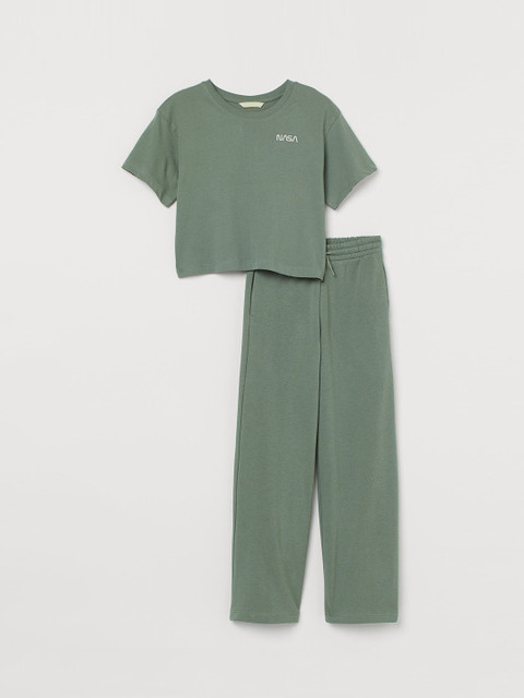 

H&M Girls Green Solid T-shirt with Pyjamas