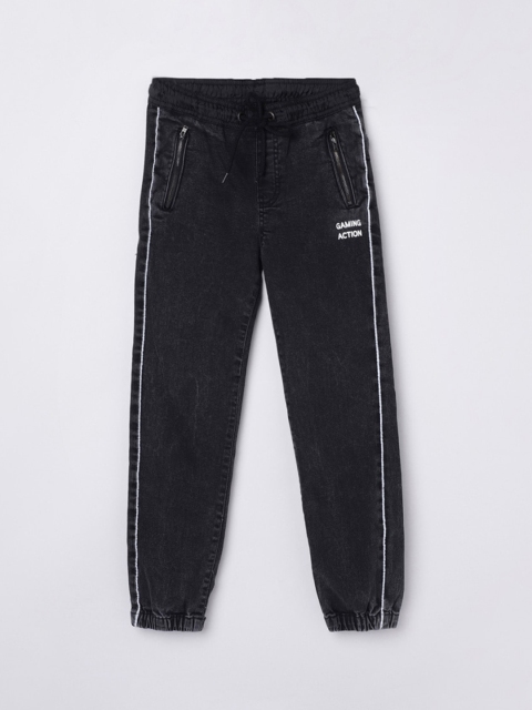

max Boys Black Solid Jeans
