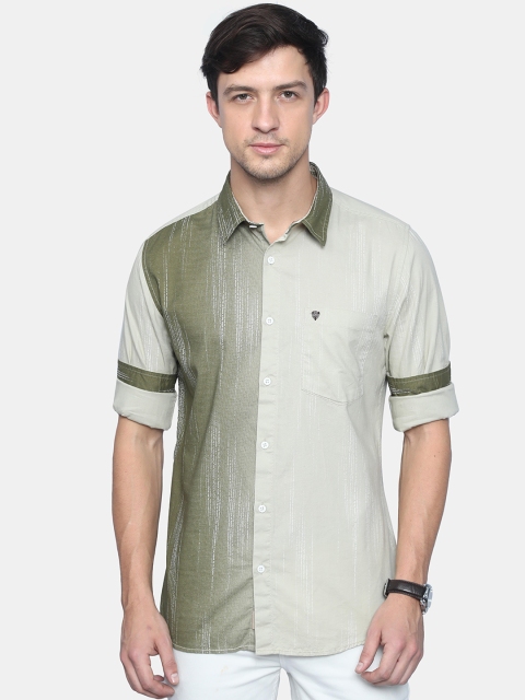 

VUDU Men Olive Green & Off White Cotton Casual Shirt