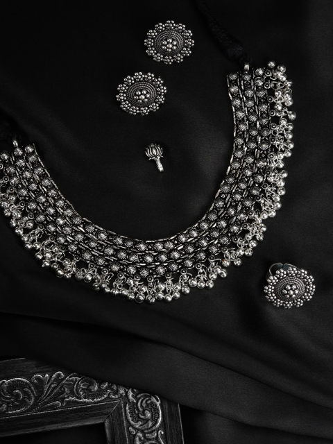 

Priyaasi Silver-Plated Handcrafted Jewellery Set