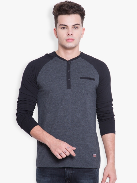 

HIGHLANDER Men Grey & Black Colourblocked Henley T-shirt