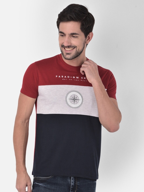 

COBB Men Maroon Colourblocked T-shirt