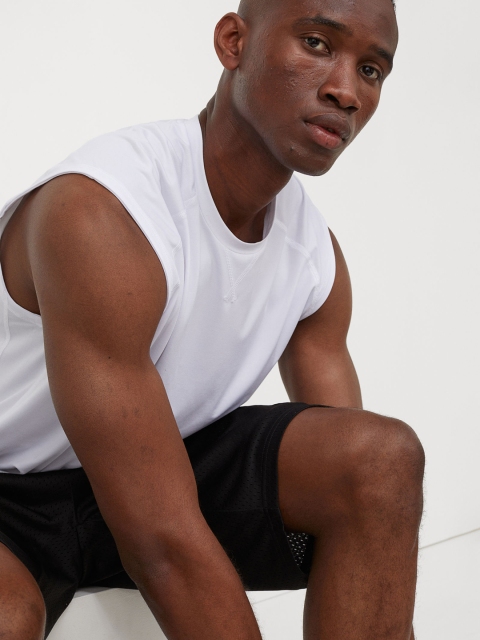 

H&M Men Black Solid Relaxed Fit Basketball Shorts