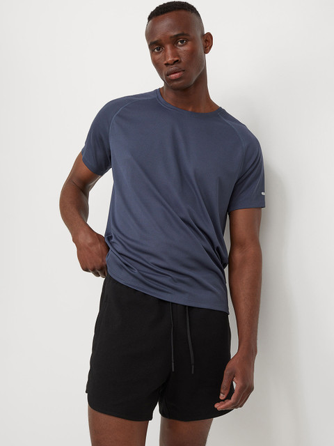 

H&M Men Black Solid Sports Shorts