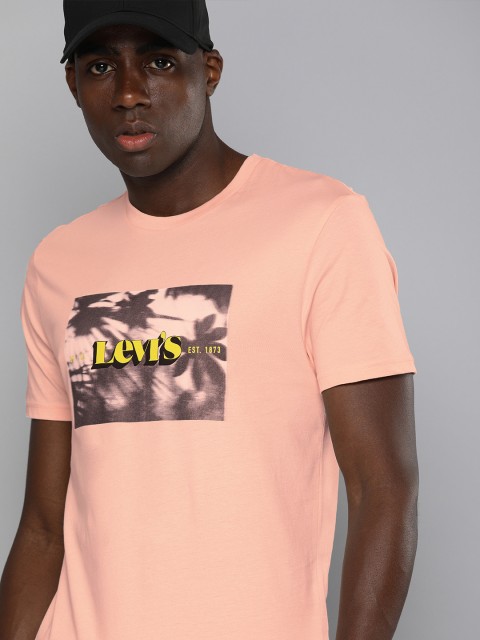

Levis Men Peach-Coloured Brand Logo Printed T-shirt