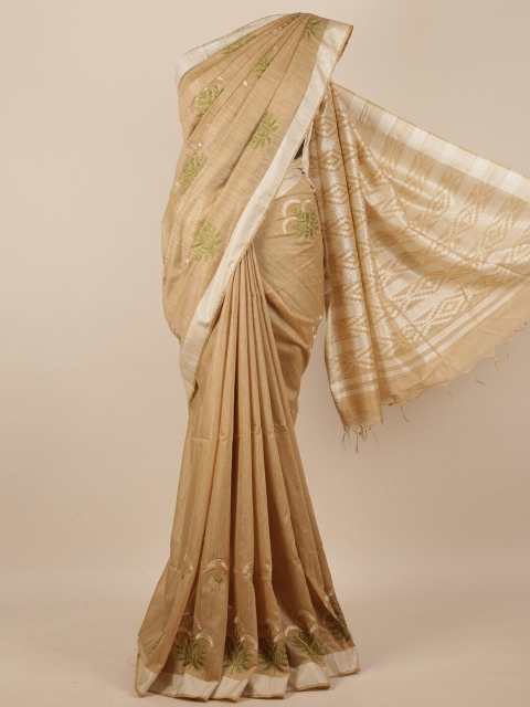 

Pothys Beige & Green Floral Embroidered Linen Blend Saree