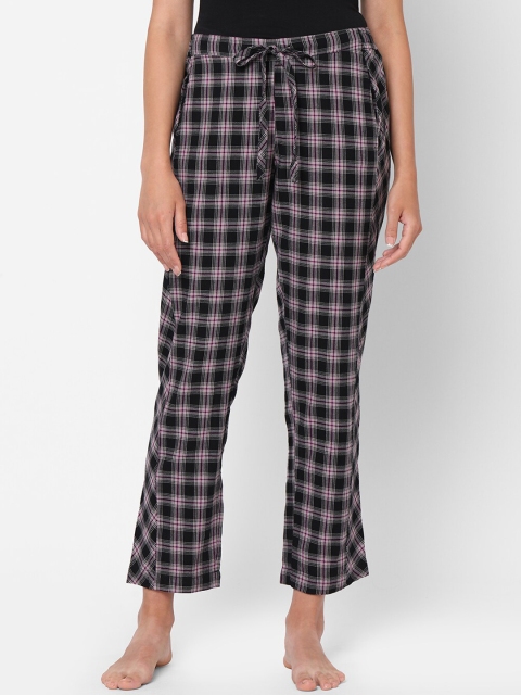 

Mystere Paris Women Black & Grey Checked Lounge Pants