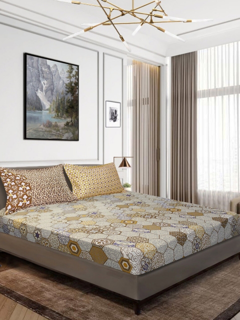 

Aura Brown & White 210 TC King Bedsheet with 2 Pillow Covers