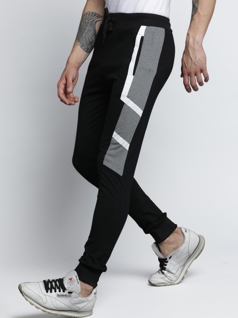 

Maniac Men Black Solid Jogger