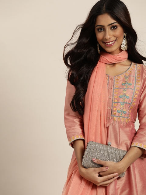 

Sangria Women Peach-Coloured Yoke Design Dual Tone Anarkali Kurta with Trousers & Dupatta