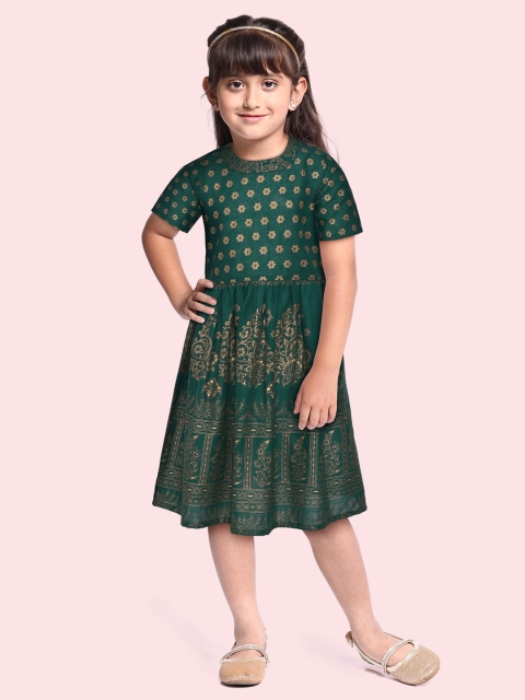 

Sangria Girls Green & Golden Ethnic Motifs Print Pure Cotton Fit and Flare Dress