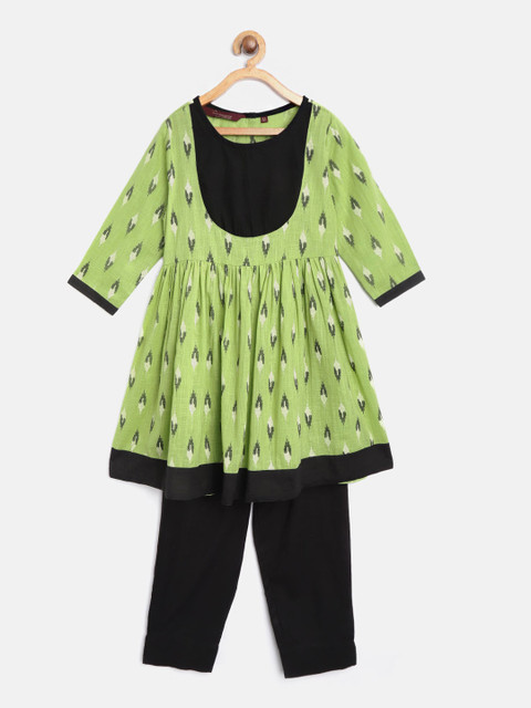 

Sangria Girls Green & Black Printed Kurta with Trousers