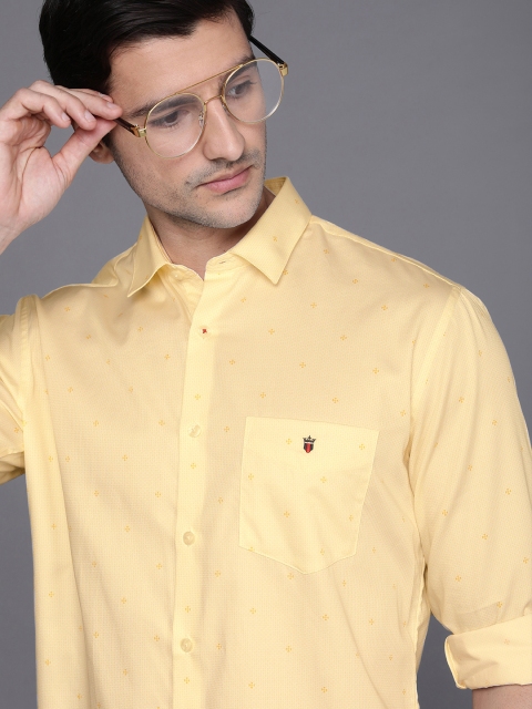 

Louis Philippe Sport Men Yellow Slim Fit Printed Casual Shirt