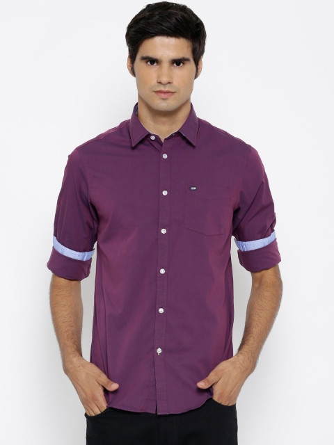

Arrow Sport Men Purple Slim Solid Casual Shirt