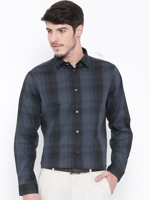 

Arrow New York Men Grey Snug Fit Checked Semiformal Shirt