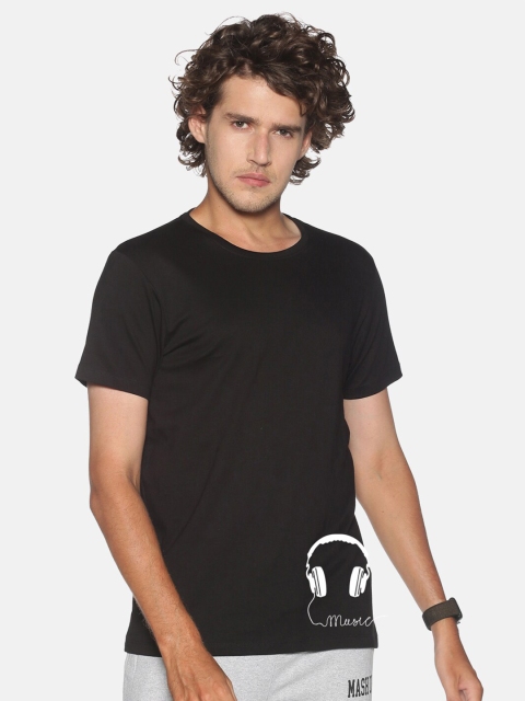 

MASH UNLIMITED Men Black Typography Slim Fit T-shirt