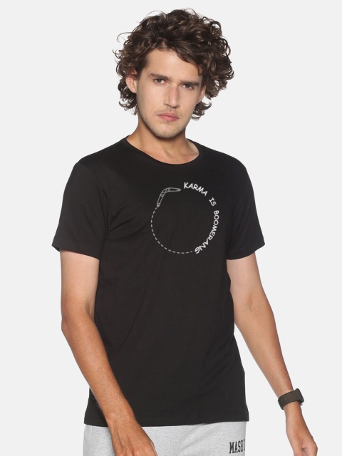 

MASH UNLIMITED Men Black Typography Printed Slim Fit T-shirt