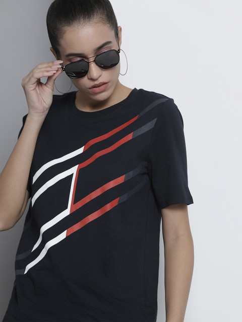 

Tommy Hilfiger Women Navy Blue White Striped Organic Cotton T-shirt
