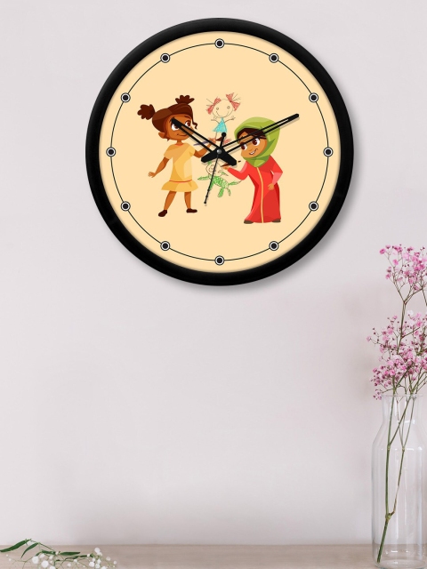 

RANDOM Cream-Coloured & Red Printed Contemporary Wall Clock