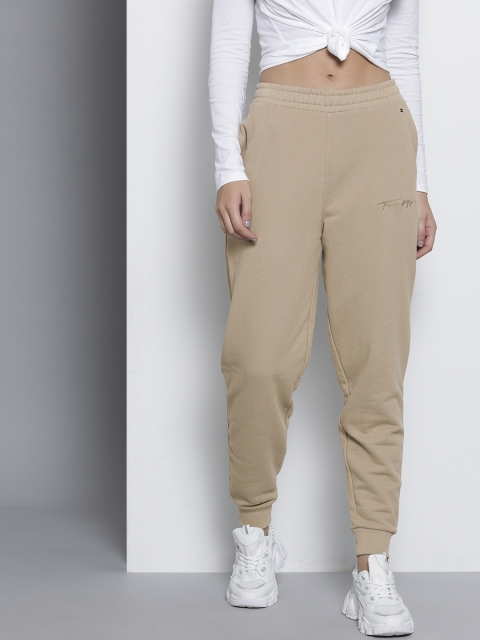 

Tommy Hilfiger Women Beige Solid Regular Fit Sweatpants
