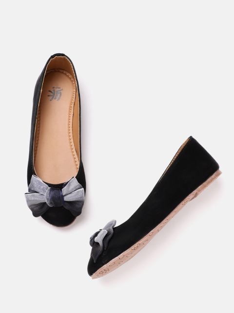 

YK Girls Black Solid Ballerinas with Bows