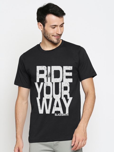 

Blacksmith Men Black Typography Printed Raw Edge T-shirt