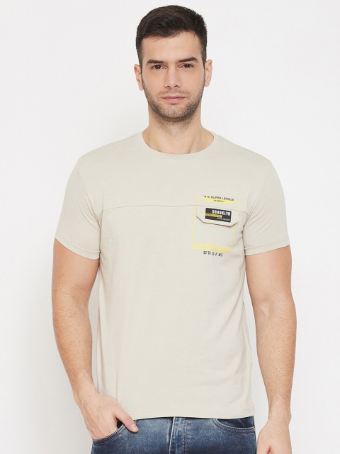 

QUBIC Men Beige Typography Printed T-shirt
