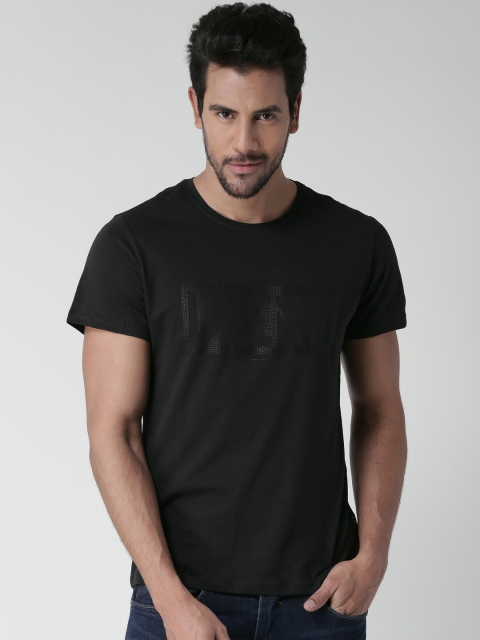 

BLEND Men Black Printed Slim Round Neck T-Shirt