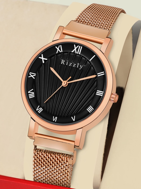 

Rizzly Women Black Brass Dial & Rose Gold Toned Straps Analogue Watch RZ-135