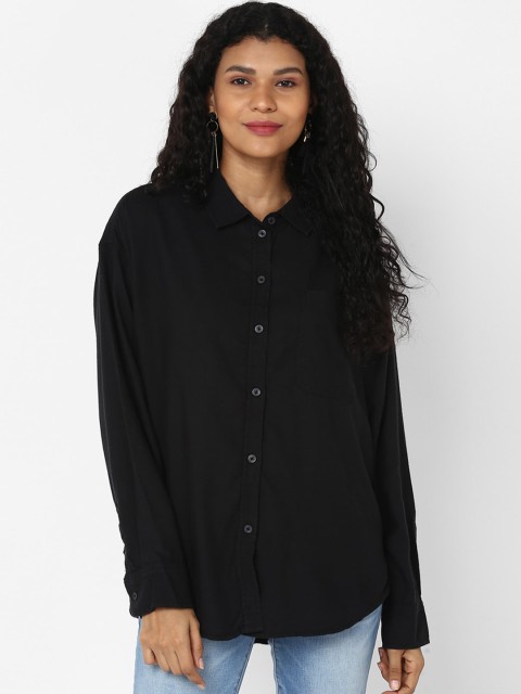 

AMERICAN EAGLE OUTFITTERS Women Black Solid Casual Shirt