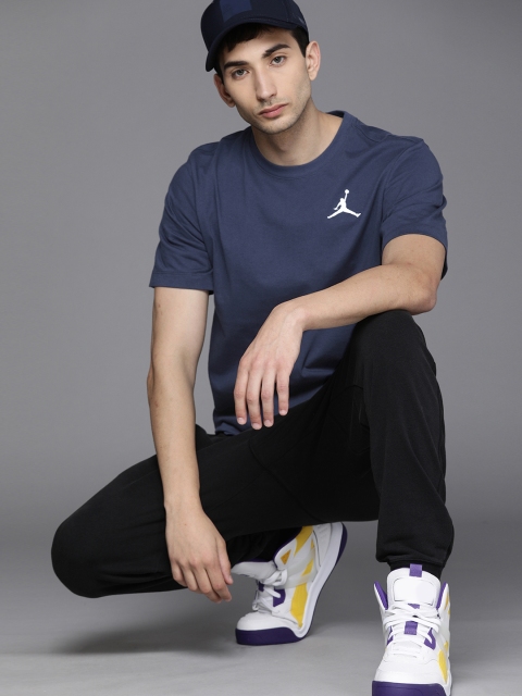 

Nike Men Blue Michael Jordan JUMPMAN EMB SS CREW Solid T-shirt