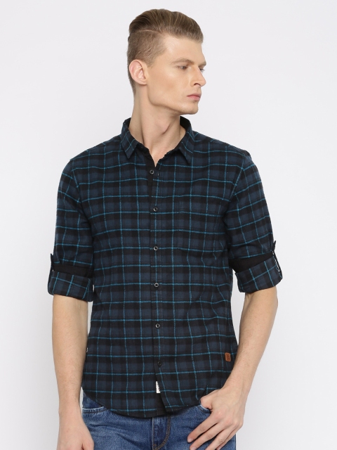 

Roadster Men Black Regular Fit Checked Casual Shirt