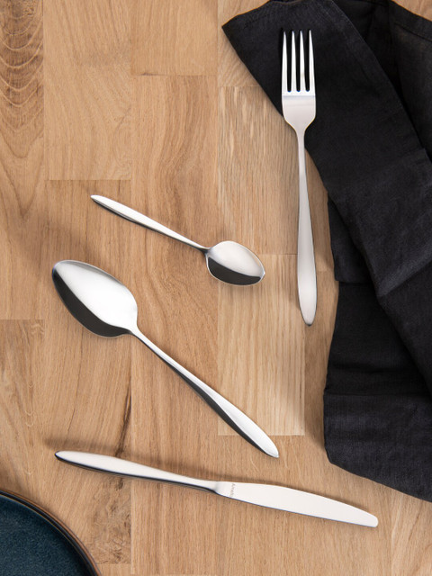 

Amefa 16 Pieces Silver-Toned Stainless Steel Dishwasher Safe Glossy Cutlery Set