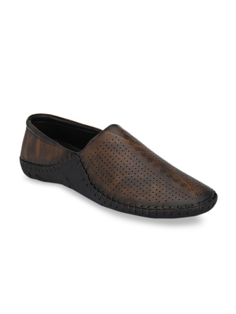 

ELIXIR MAN Men Brown Perforated Lightweight Loafers
