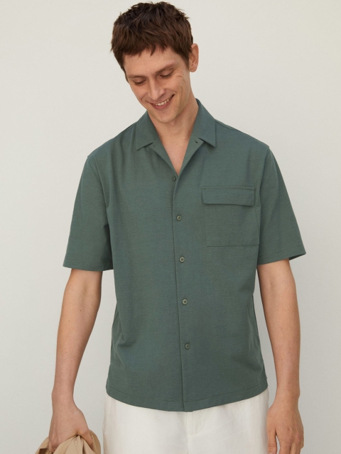 

MANGO MAN Men Green Solid Pocket Casual Shirt