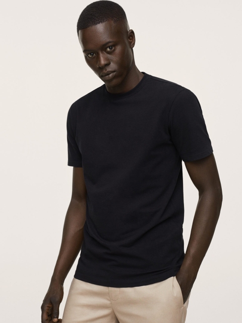 

MANGO MAN Men Black Solid T-shirt