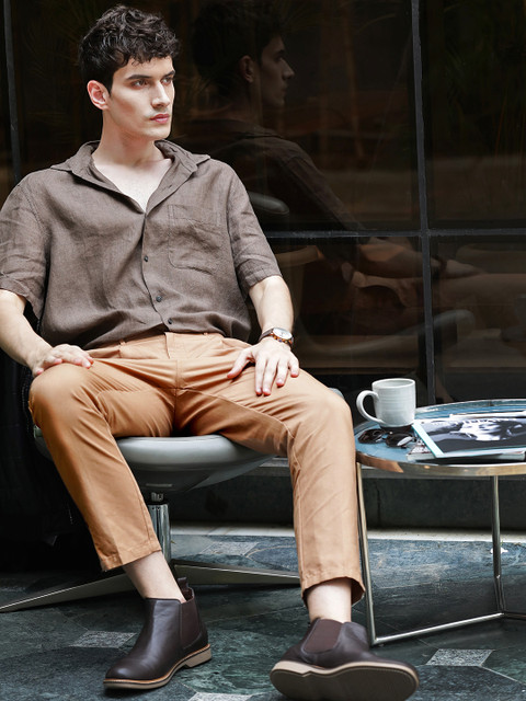 

MANGO MAN Men Brown Solid Linen Pocket Sustainable Casual Shirt