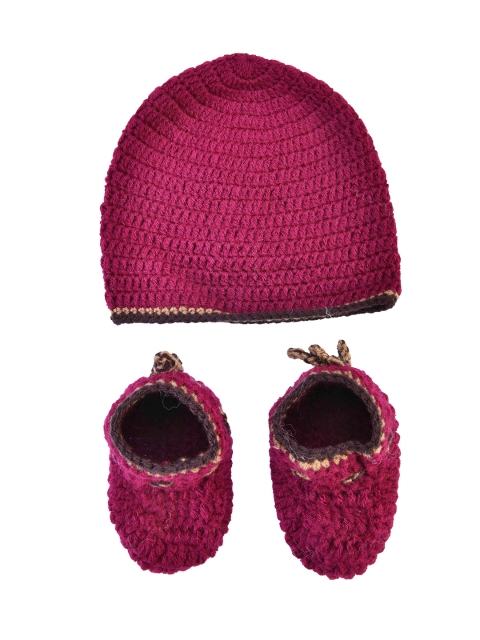 

The Original Knit Unisex Kids Burgundy Handmade- Cap & Socks Set